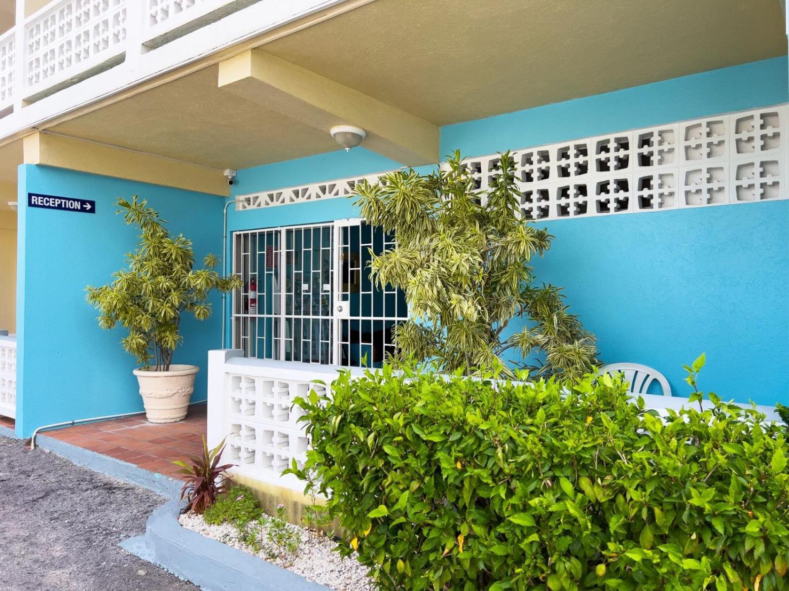 Melrose Beach Apartments Inc بريدج تاون المظهر الخارجي الصورة