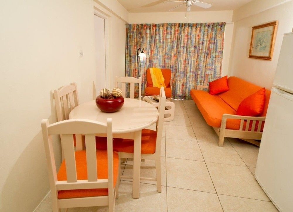 Melrose Beach Apartments Inc بريدج تاون المظهر الخارجي الصورة